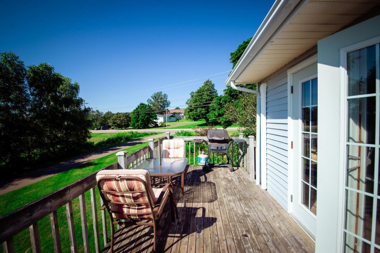 Lee'S Ocean Peek B & B Stratford Exterior photo